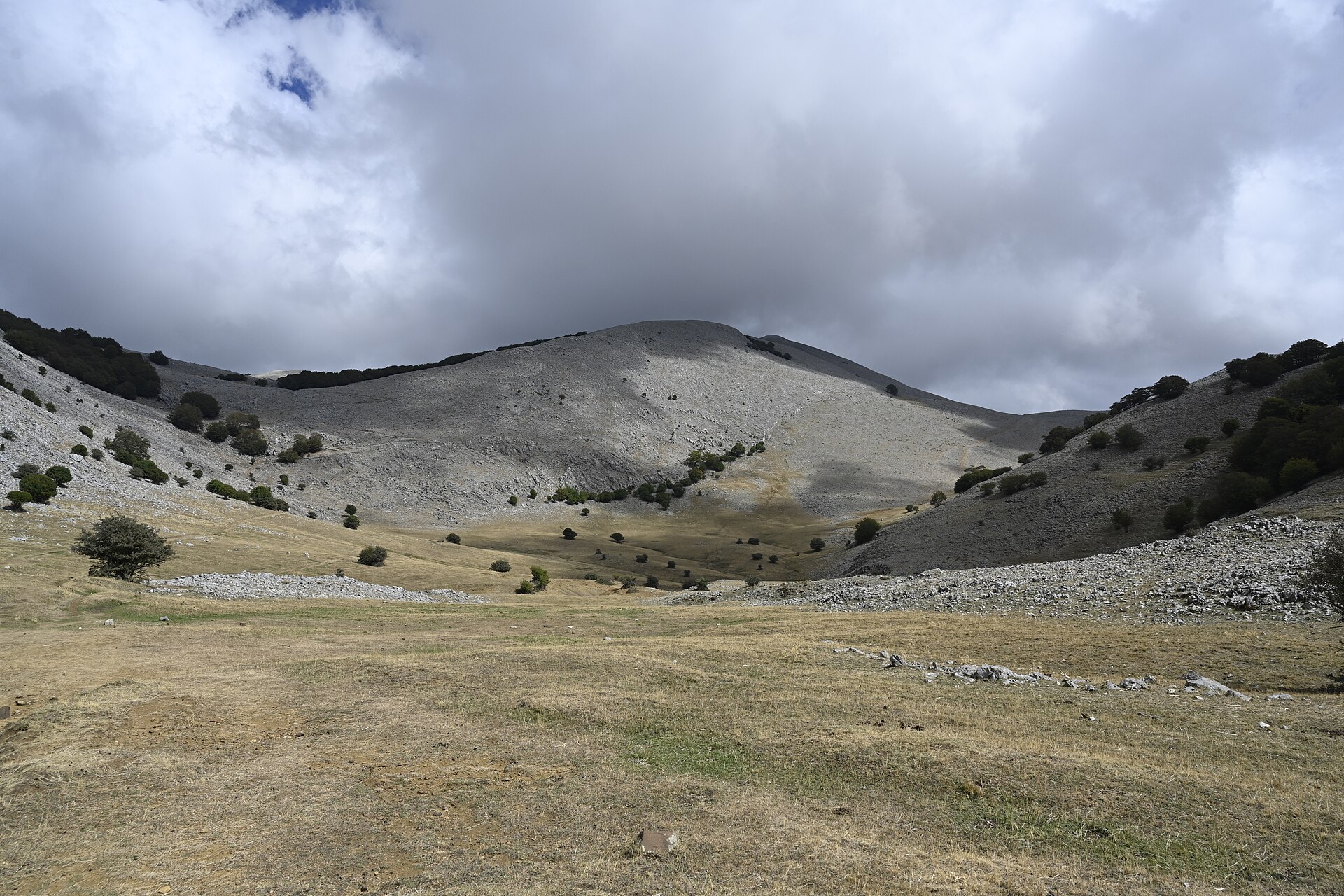 Vallée pastorale de Piano Battaglia, ciel chargé